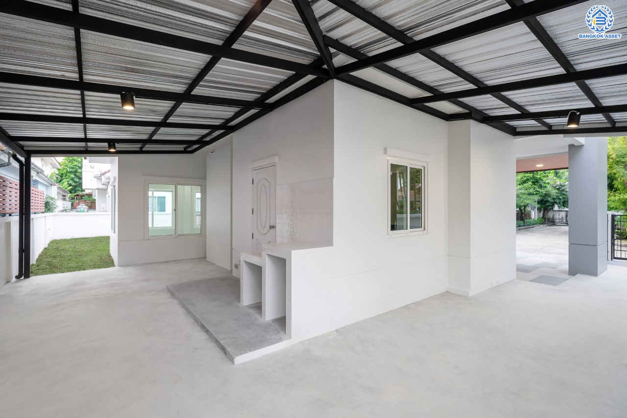 บ้านมือสองตกแต่งใหม่ ม.เพอร์เฟคเพลส1 ราชพฤกษ์ คุณภาพแบรนด์ Property Perfect เนื้อที่ 63.7 ตร.ว. บ้านเดี่ยวหลังใหญ่ ตอบโจทย์ทุกการอยู่อาศัย ฟังก์ชัน 3 ห้องนอน 3 ห้องน้ำ 2 ที่จอดรถ บนทำเลติดถนนราชพฤกษ์ ใกล้วงเวียนพระราม5 และรถไฟฟ้า "สถานีบางรักน้อยท่าอิฐ"